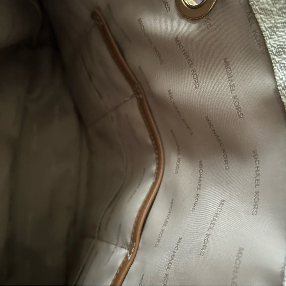 Michael Kors bag - Picture 6 of 6